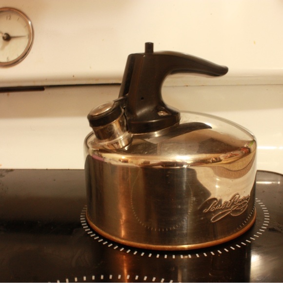 Revere Ware 6 Cup Copper Bottom Teapot - Picture 4 of 9
